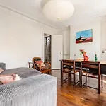 Confortable A De 50 M² Παρίσι