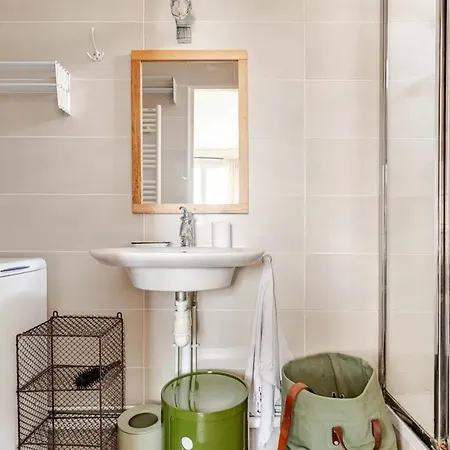 Confortable A De 50 M² Párizs