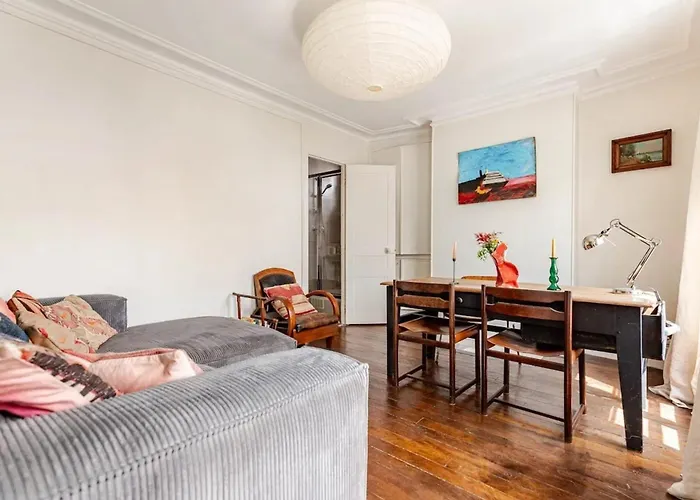 Confortable à De 50 M² Paris